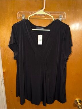 Lane Bryant Black V-Neck Short Sleeve Tunic